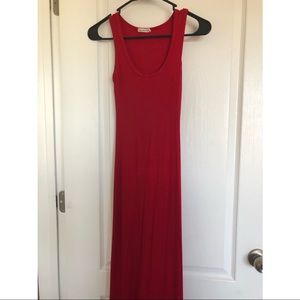 Fashion Nova : Red Maxi Dress